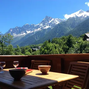 Apartment Facing The Chamonix Needles, Les Houches